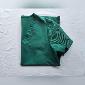 Medium FIGS Hunter Green Casma Top